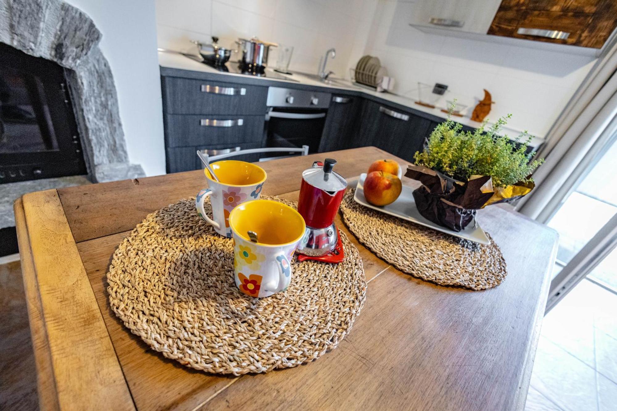Case Appartamenti Vacanze Da Cien Saint-Christophe Bagian luar foto